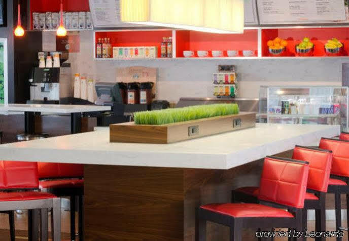 印第安纳波利斯机场万怡酒店 印第安納波利斯 外观 照片